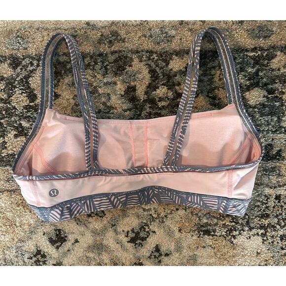 Lululemon Y Flow Pink Gray Patterned Sports Bra Size 8 Gym Training - Picture 3 of 6